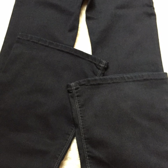 Got some flare?! Joe’s jeans - Picture 8 of 8